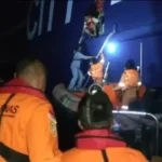 Kebakaran, 17 ABK KMP Mutiara Ferindo Dievakuasi Tim SAR