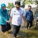 Nyaris 7 Bulan Banjir Rob, Kehadiran Taj Yasin Beri Harapan Warga Dukuh Lengkong Demak 