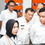 436.986 Pekerja di Jateng Terima BSU, Ahmad Luthfi Minta untuk Kesejahteraan