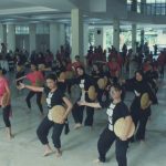 Ratusan Anak-anak mengenal budaya menampi beras lewat Seblak Sampur