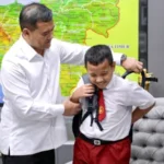 Diakui NASA Usai Temukan Celah Keamanan, Siswa SD Boyolali Dihadiahi Laptop Gubernur Luthfi