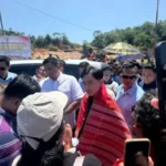 Mobil Dicegat Warga, Wapres Gibran Dengarkan Aspirasi Korban Bencana di Tapanuli Tengah