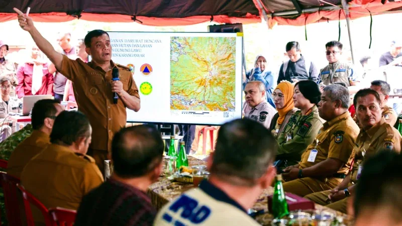Kebakaran Gunung Lawu Tinggal Satu Titik, Ahmad Luthfi Perintahkan Penyisiran Menyeluruh