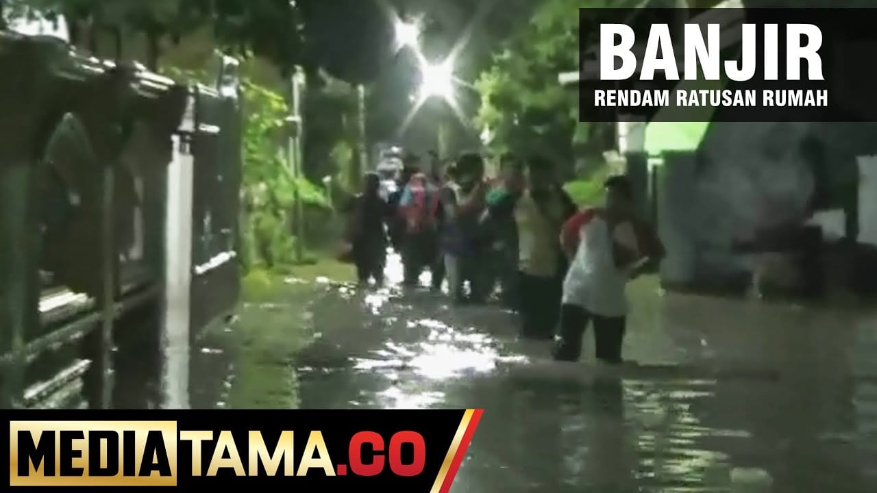 VIDEO: Sungai Meluap, Ratusan Rumah di Semarang Terendam Banjir