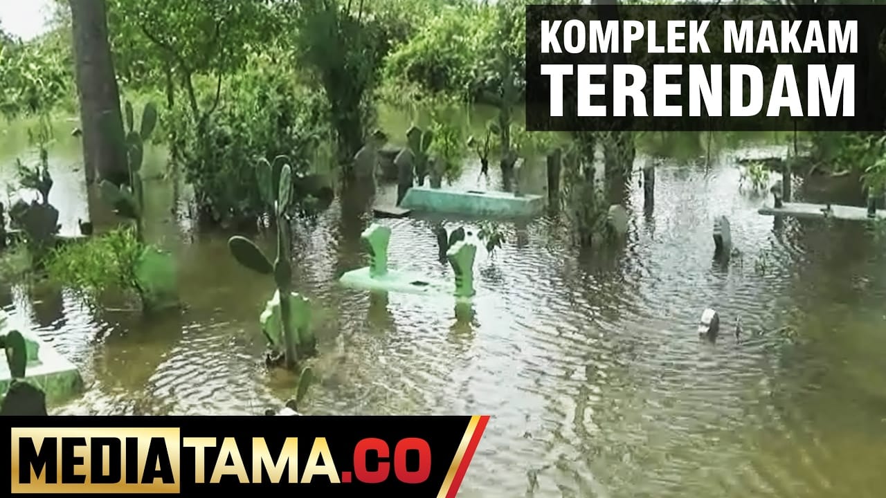 VIDEO: Komplek Pemakaman di Sayung Demak Terendam Banjir