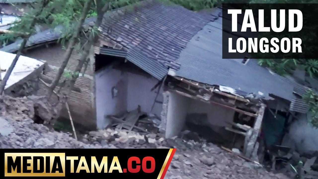 VIDEO: Talud Setinggi 5 Meter di Ungaran Longsor, Satu Rumah Rusak Berat