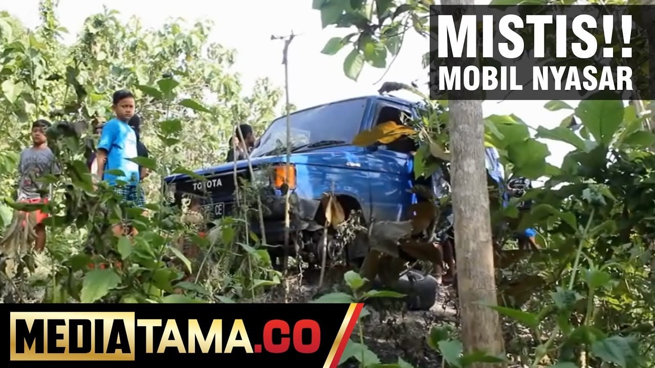 VIDEO: NGERI!!! Mobil Nyasar di Jalan Setapak di Blora, 6 Penumpangnya Menghilang