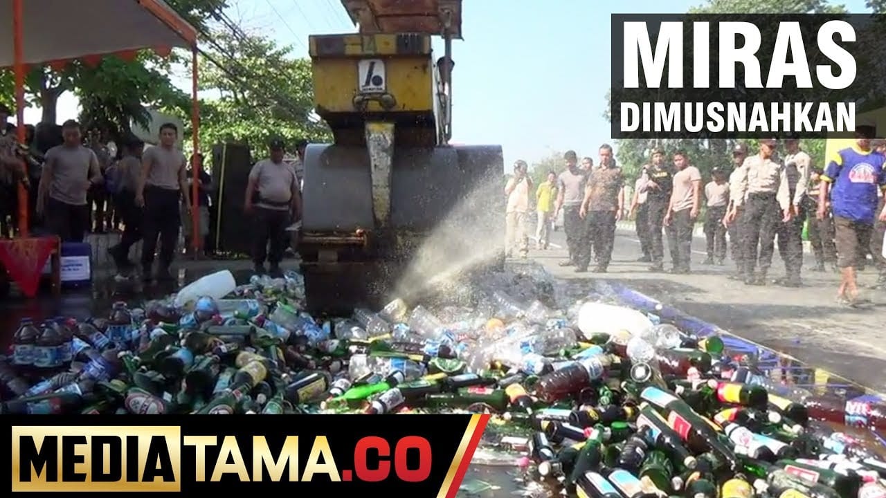 VIDEO: Polres Kendal Musnahkan Ribuan Botol Miras