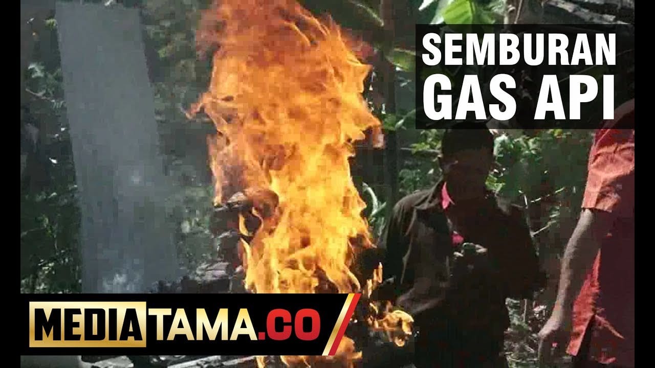 VIDEO: HEBOH!!! Sumur Bor di Demak Semburkan Gas Api