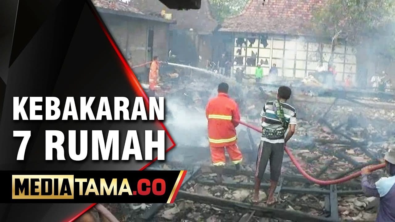 VIDEO: Diduga Korsleting Listrik, 7 Rumah di Demak Terbakar
