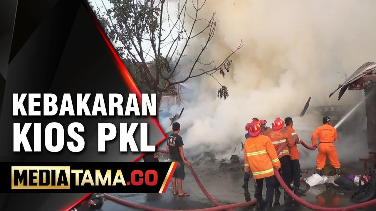 VIDEO: Dua Kios PKL di Simongan Semarang Ludes Terbakar