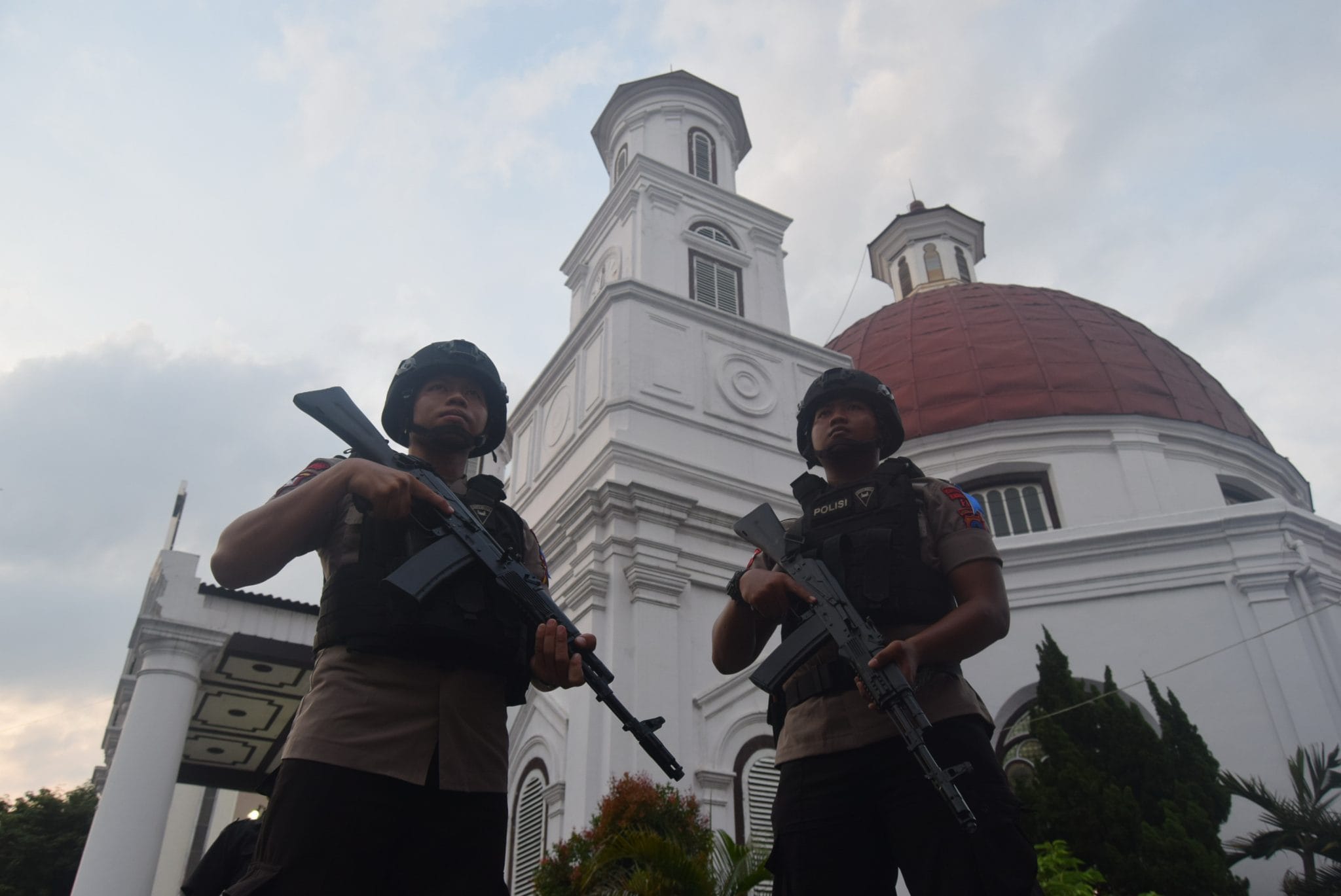 FOTO: Pengamanan Perayaan Natal di Gereja Blenduk Semarang