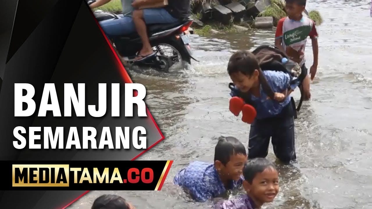 VIDEO: Semarang Dikepung Banjir, Warga Butuh Perahu Karet