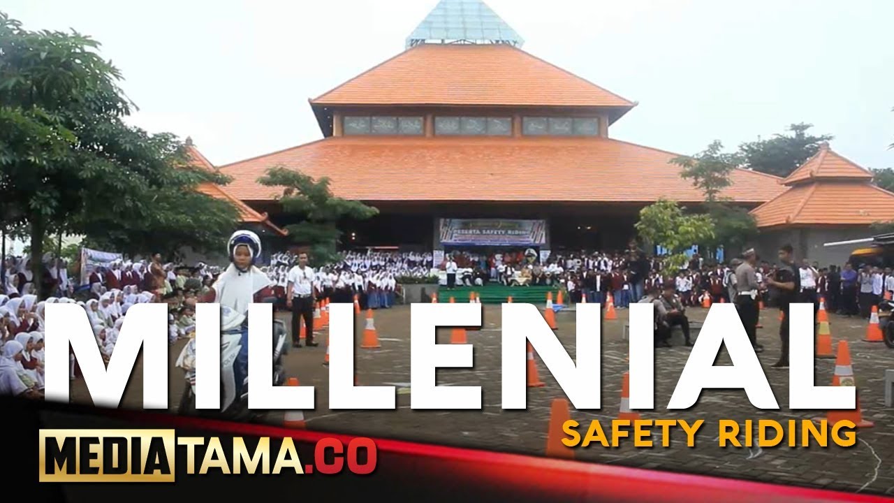 VIDEO: Polisi Ajak Santri di Jepara Kampanyekan Millenial Road Safety Riding