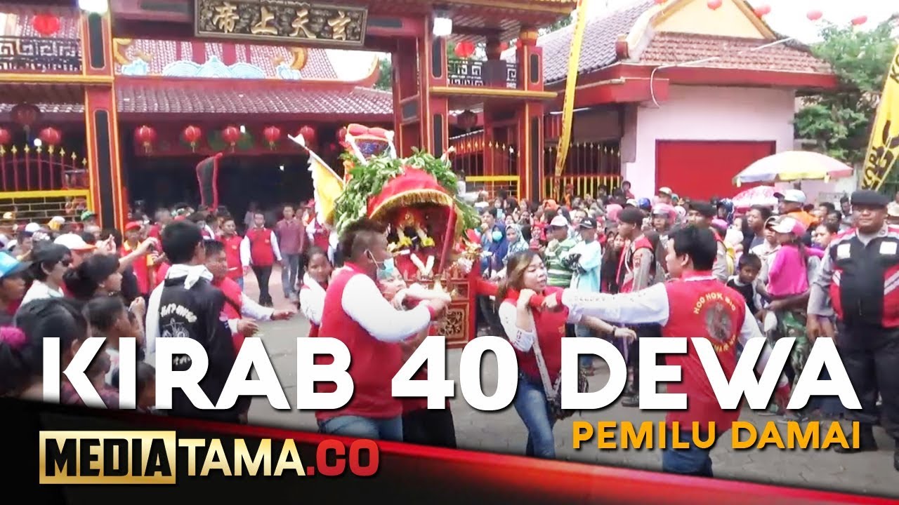 VIDEO: Kirab 40 Patung Dewa, Ribuan Warga Tionghoa di Jepara Doa Bersama untuk Pemilu Damai