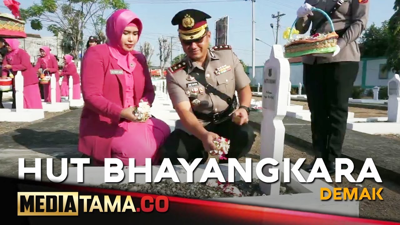 VIDEO: HUT Bhayangkara, Polres Demak Ziarah di Makam Pahlawan